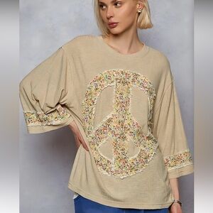 POL Latte Floral Peace Sign Top